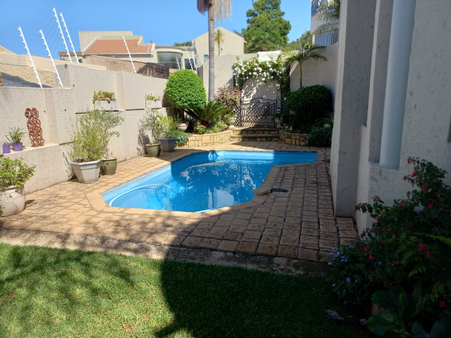 4 Bedroom Property for Sale in Bassonia Gauteng