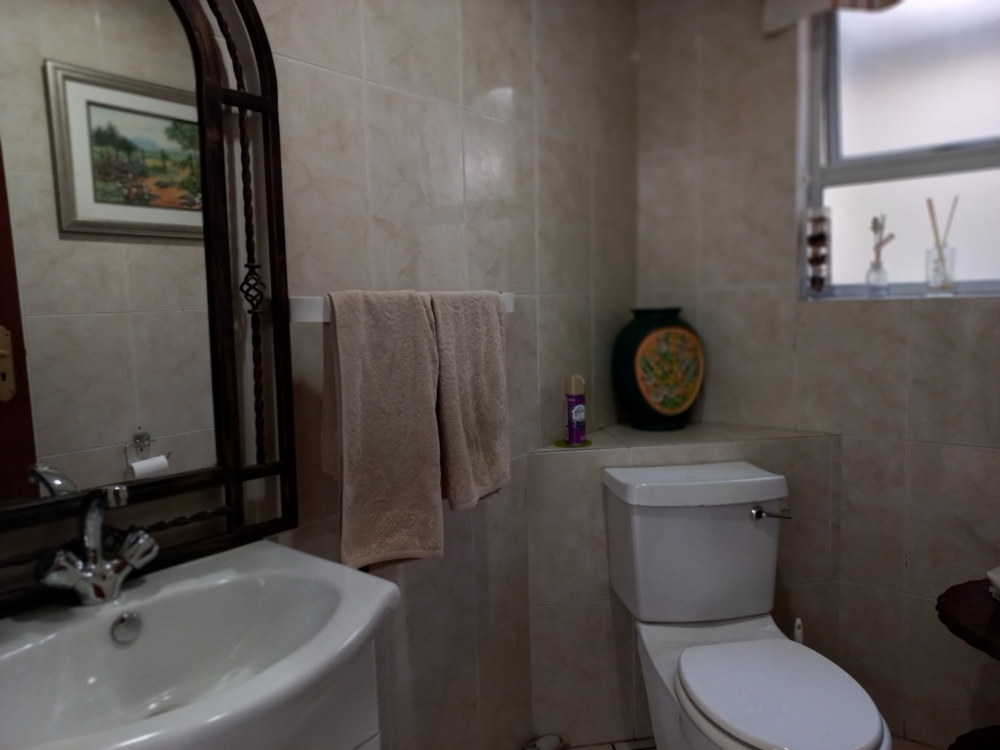 4 Bedroom Property for Sale in Bassonia Gauteng