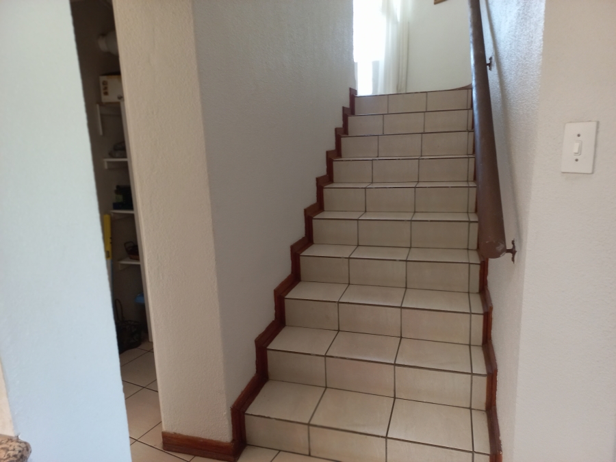 4 Bedroom Property for Sale in Bassonia Gauteng