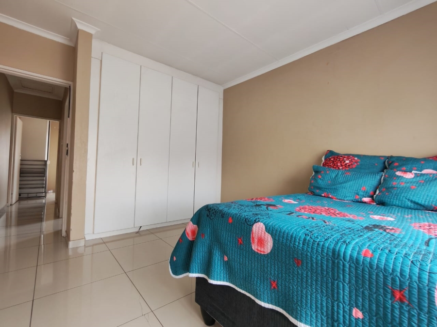 2 Bedroom Property for Sale in Birchleigh Gauteng