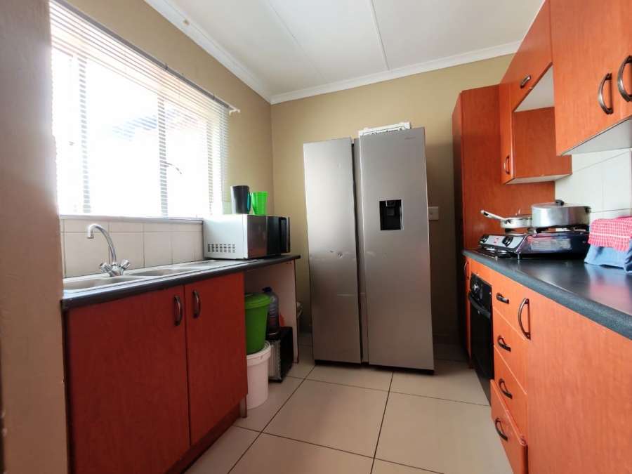 2 Bedroom Property for Sale in Birchleigh Gauteng