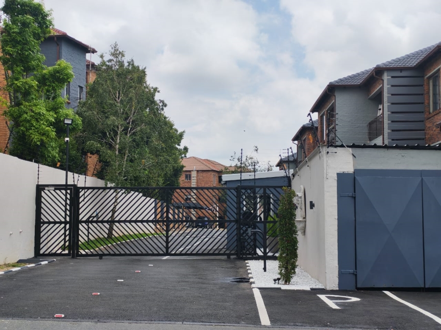 2 Bedroom Property for Sale in Birchleigh Gauteng