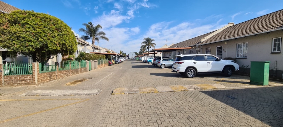 2 Bedroom Property for Sale in Bartlett Gauteng