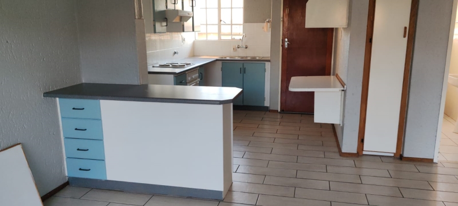 2 Bedroom Property for Sale in Bartlett Gauteng