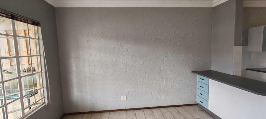 2 Bedroom Property for Sale in Bartlett Gauteng