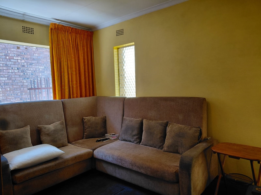 6 Bedroom Property for Sale in Actonville Gauteng