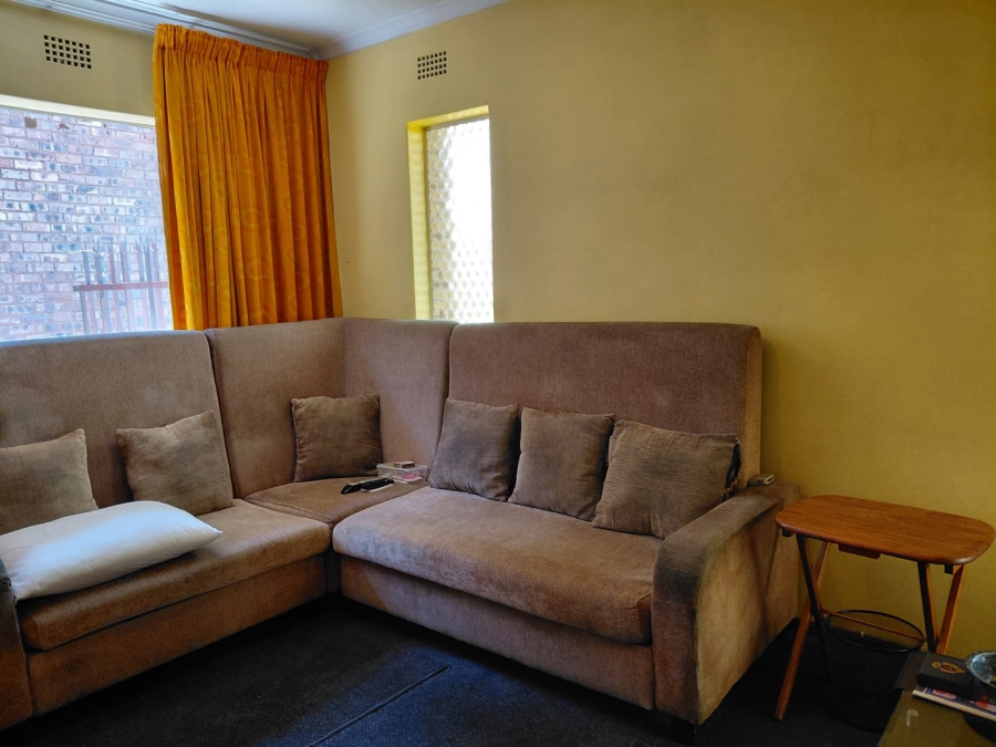 6 Bedroom Property for Sale in Actonville Gauteng