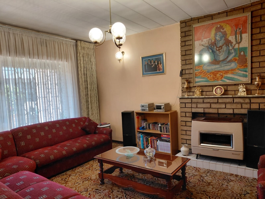 6 Bedroom Property for Sale in Actonville Gauteng