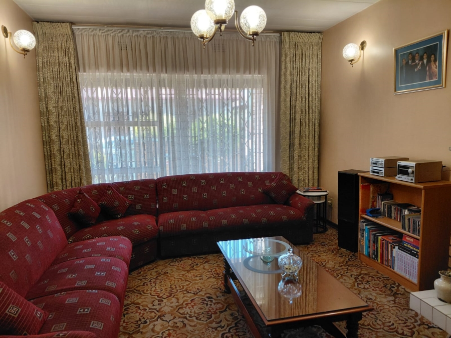 6 Bedroom Property for Sale in Actonville Gauteng