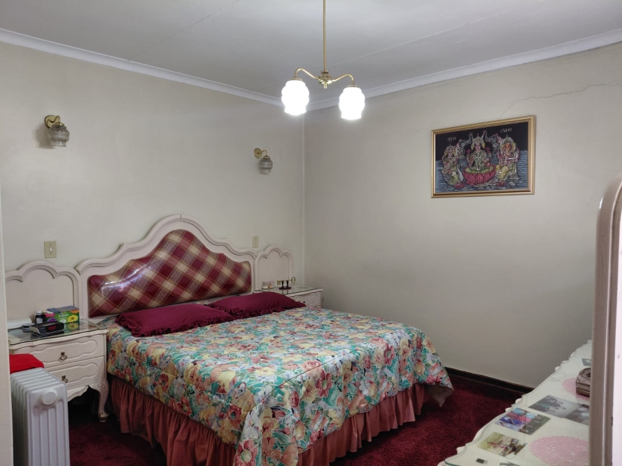 6 Bedroom Property for Sale in Actonville Gauteng