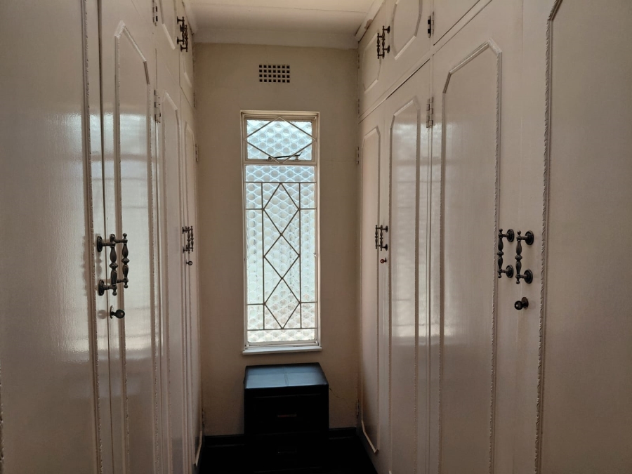 6 Bedroom Property for Sale in Actonville Gauteng