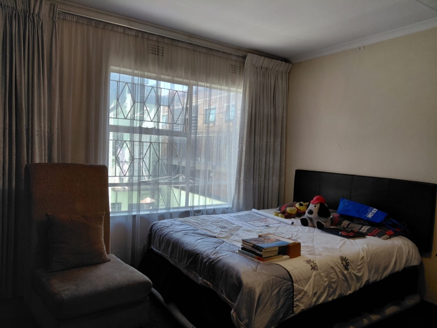 6 Bedroom Property for Sale in Actonville Gauteng