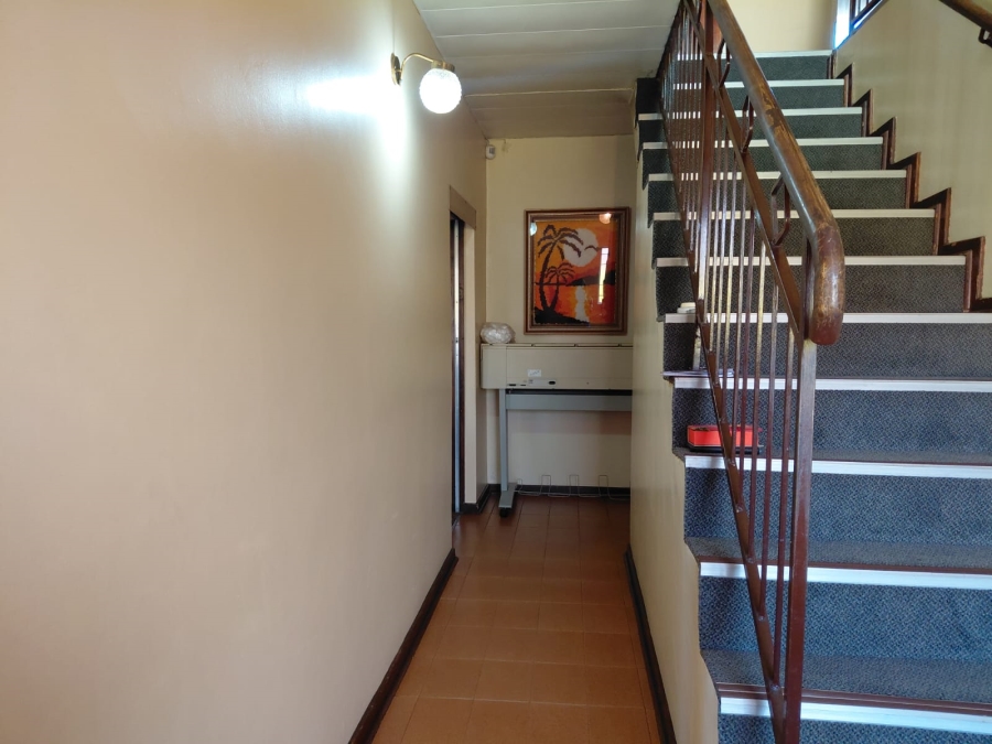 6 Bedroom Property for Sale in Actonville Gauteng