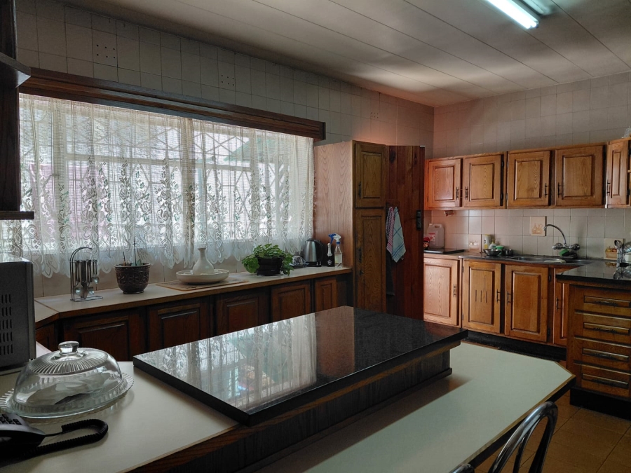 6 Bedroom Property for Sale in Actonville Gauteng