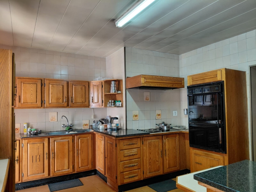 6 Bedroom Property for Sale in Actonville Gauteng