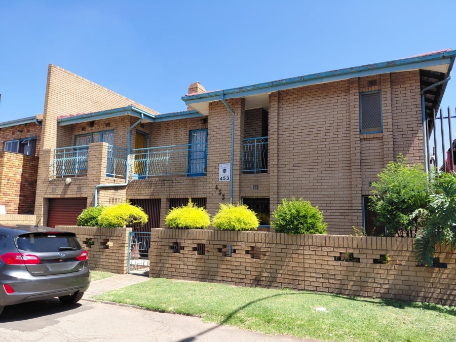 6 Bedroom Property for Sale in Actonville Gauteng