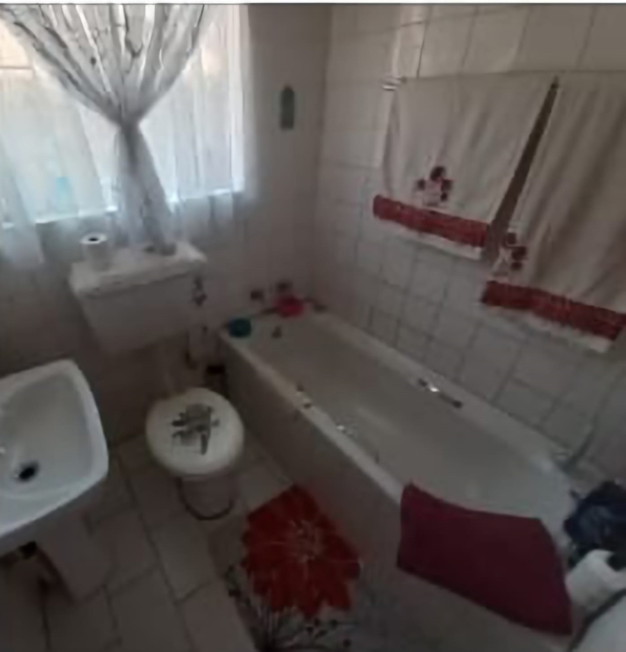 2 Bedroom Property for Sale in Birchleigh Gauteng