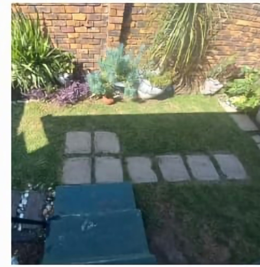 2 Bedroom Property for Sale in Birchleigh Gauteng