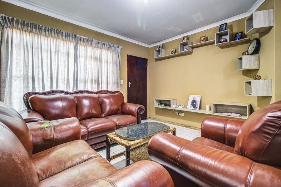 2 Bedroom Property for Sale in Birchleigh Gauteng