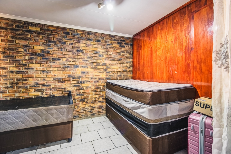 2 Bedroom Property for Sale in Birchleigh Gauteng
