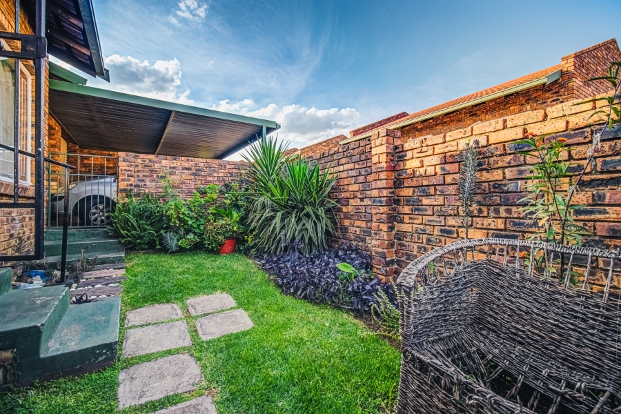 2 Bedroom Property for Sale in Birchleigh Gauteng