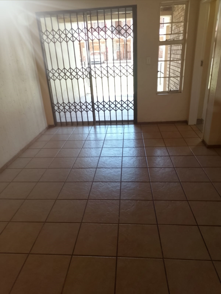 2 Bedroom Property for Sale in Comet Gauteng