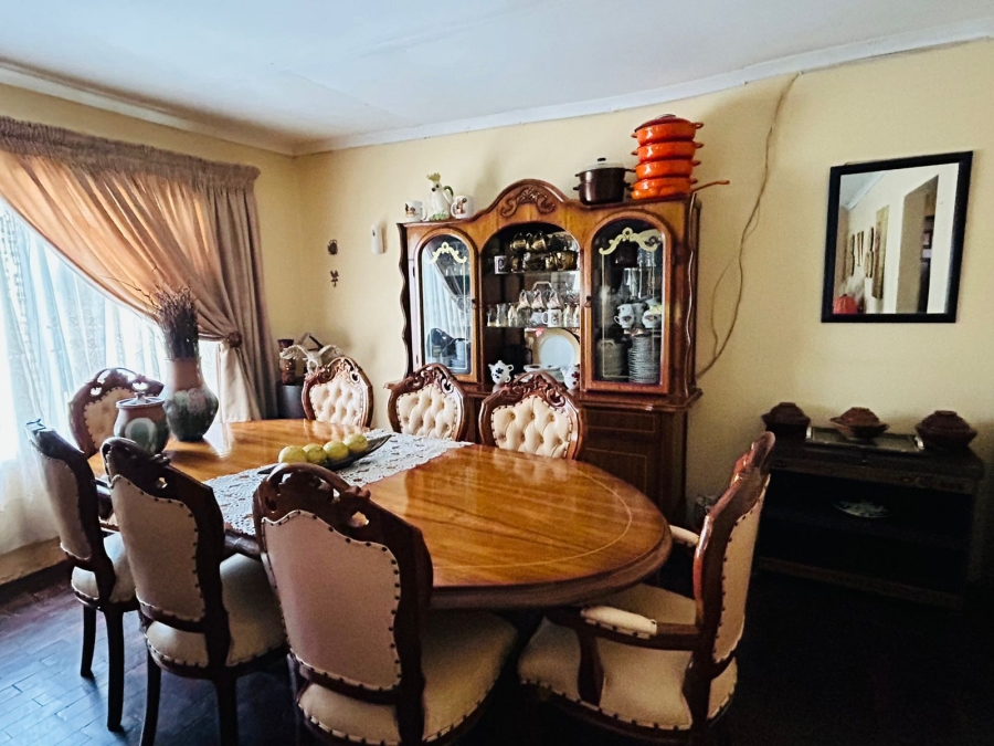 4 Bedroom Property for Sale in Strubenvale Gauteng