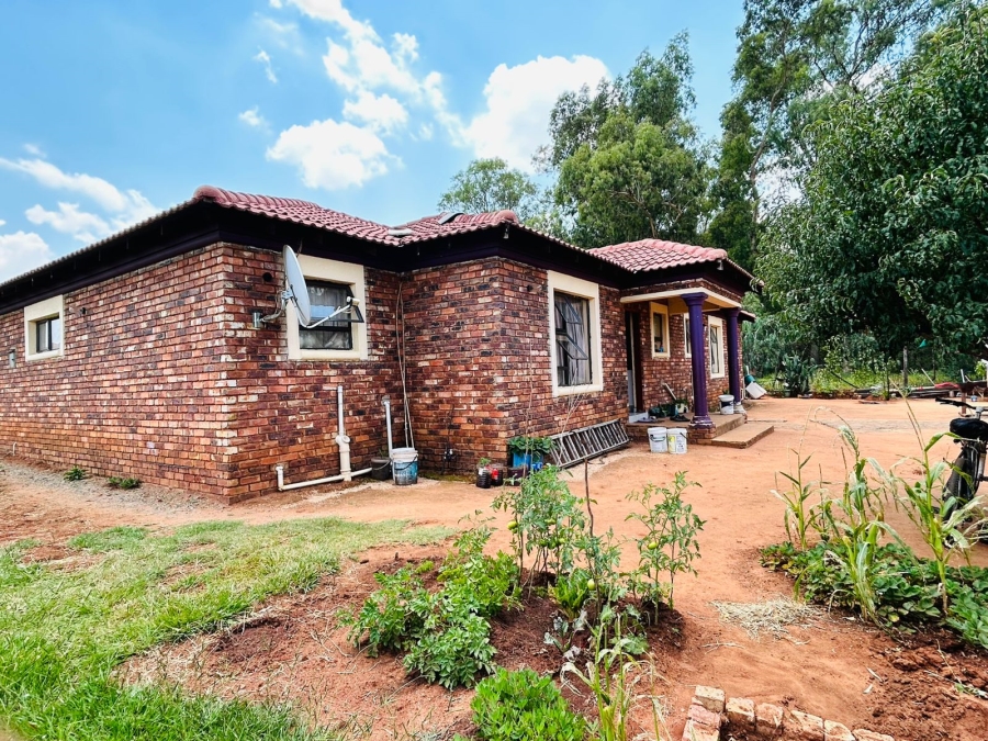 4 Bedroom Property for Sale in Strubenvale Gauteng