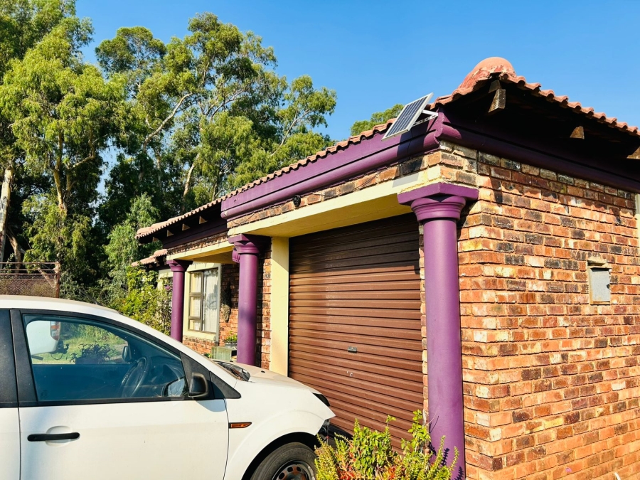 4 Bedroom Property for Sale in Strubenvale Gauteng