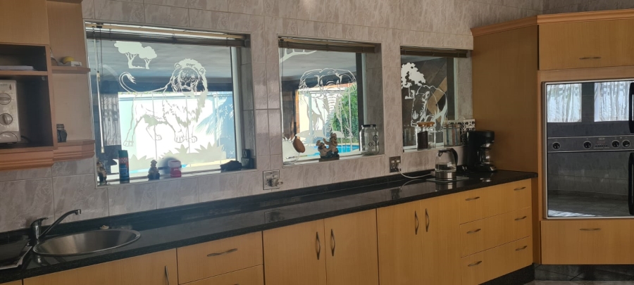 3 Bedroom Property for Sale in Selcourt Gauteng
