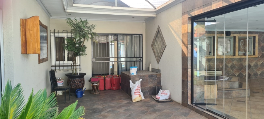 3 Bedroom Property for Sale in Selcourt Gauteng