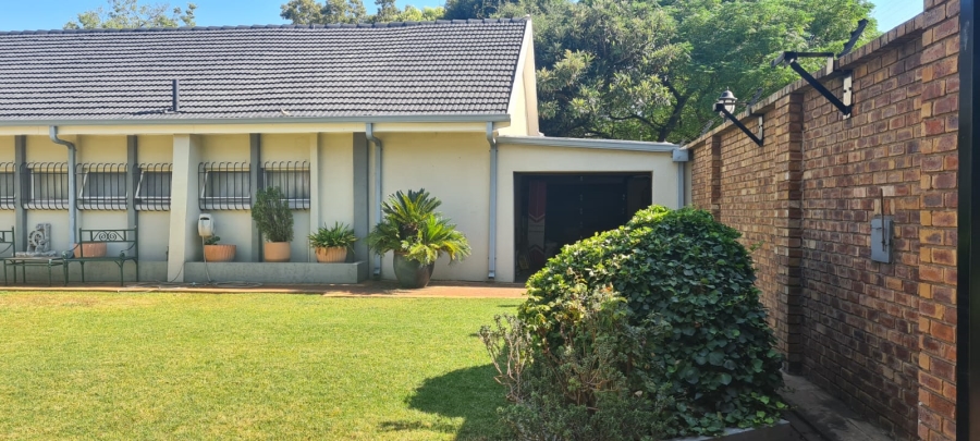 3 Bedroom Property for Sale in Selcourt Gauteng