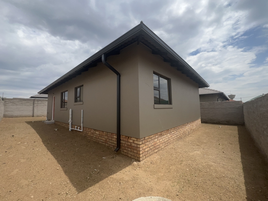 3 Bedroom Property for Sale in Azaadville Gardens Gauteng