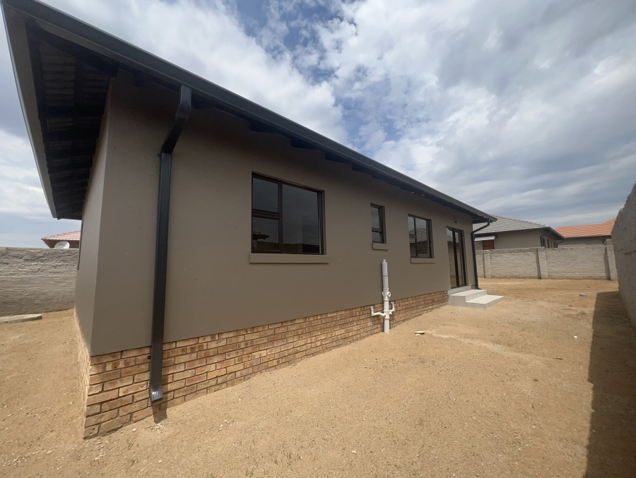3 Bedroom Property for Sale in Azaadville Gardens Gauteng