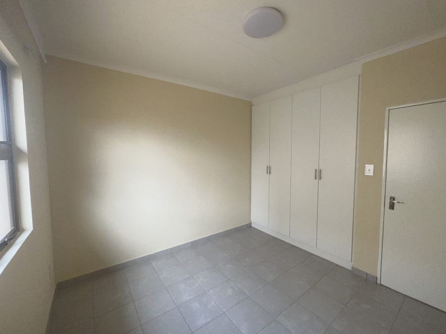 3 Bedroom Property for Sale in Azaadville Gardens Gauteng