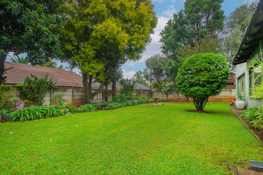 4 Bedroom Property for Sale in Strubensvallei Gauteng