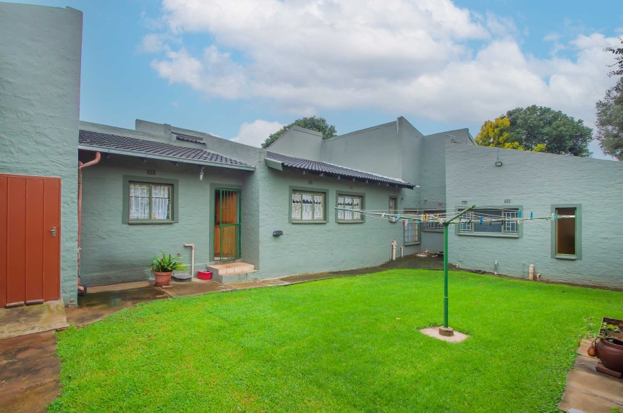 4 Bedroom Property for Sale in Strubensvallei Gauteng