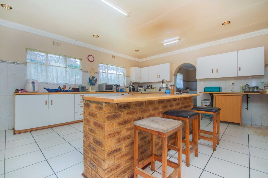 4 Bedroom Property for Sale in Strubensvallei Gauteng