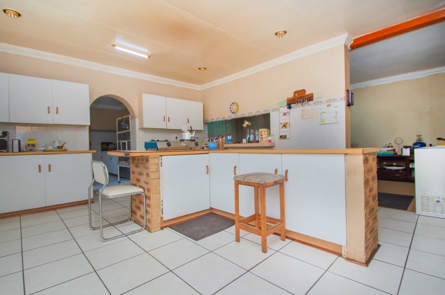 4 Bedroom Property for Sale in Strubensvallei Gauteng
