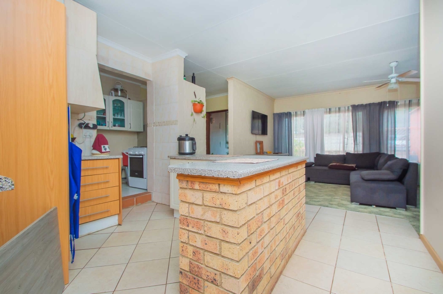 4 Bedroom Property for Sale in Strubensvallei Gauteng