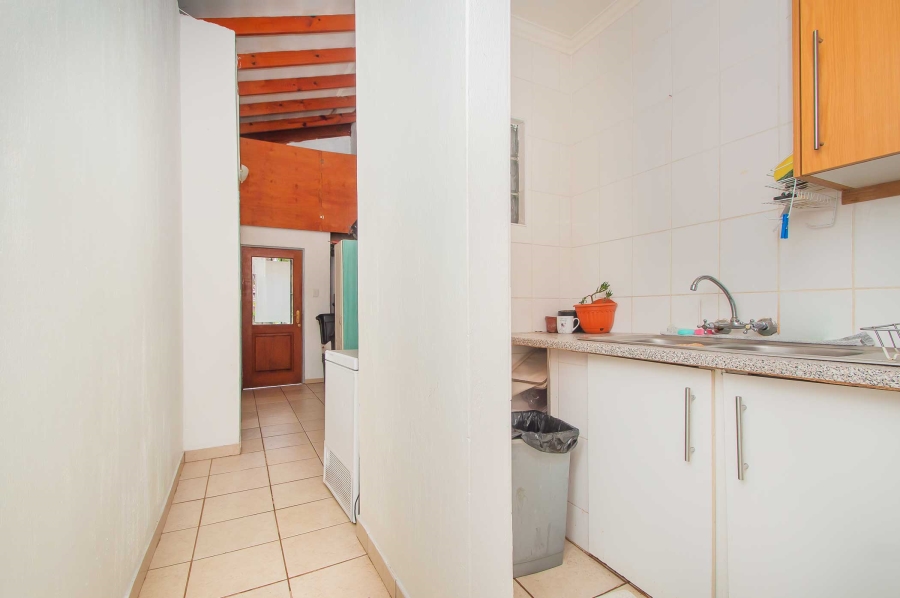 4 Bedroom Property for Sale in Strubensvallei Gauteng