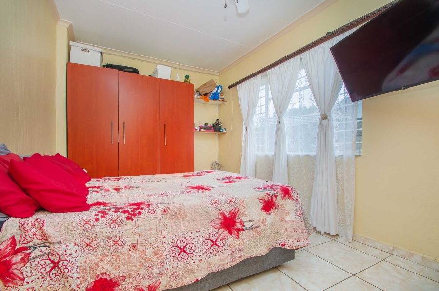 4 Bedroom Property for Sale in Strubensvallei Gauteng