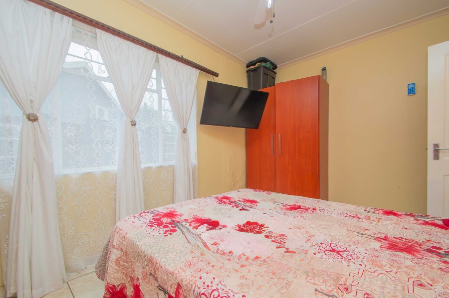 4 Bedroom Property for Sale in Strubensvallei Gauteng