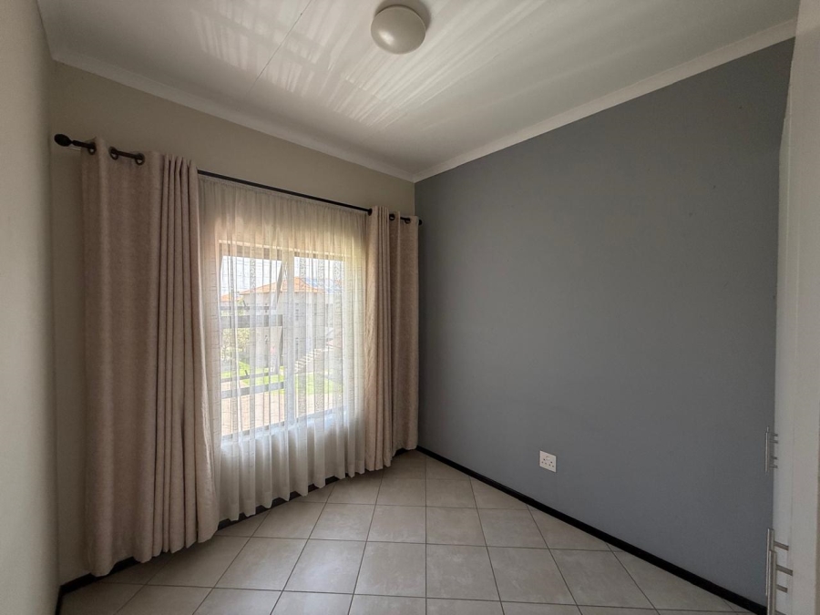 2 Bedroom Property for Sale in Goedeburg Gauteng