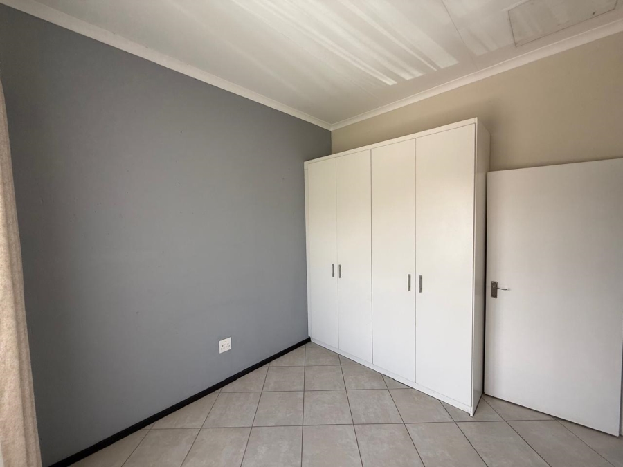 2 Bedroom Property for Sale in Goedeburg Gauteng