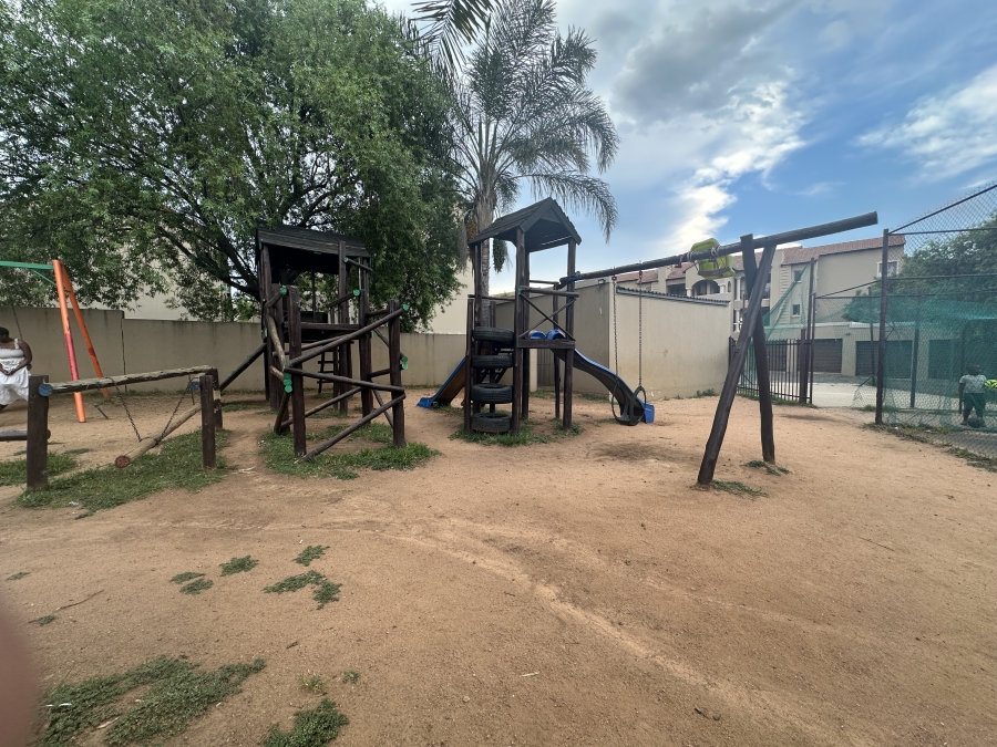 2 Bedroom Property for Sale in Noordhang Gauteng