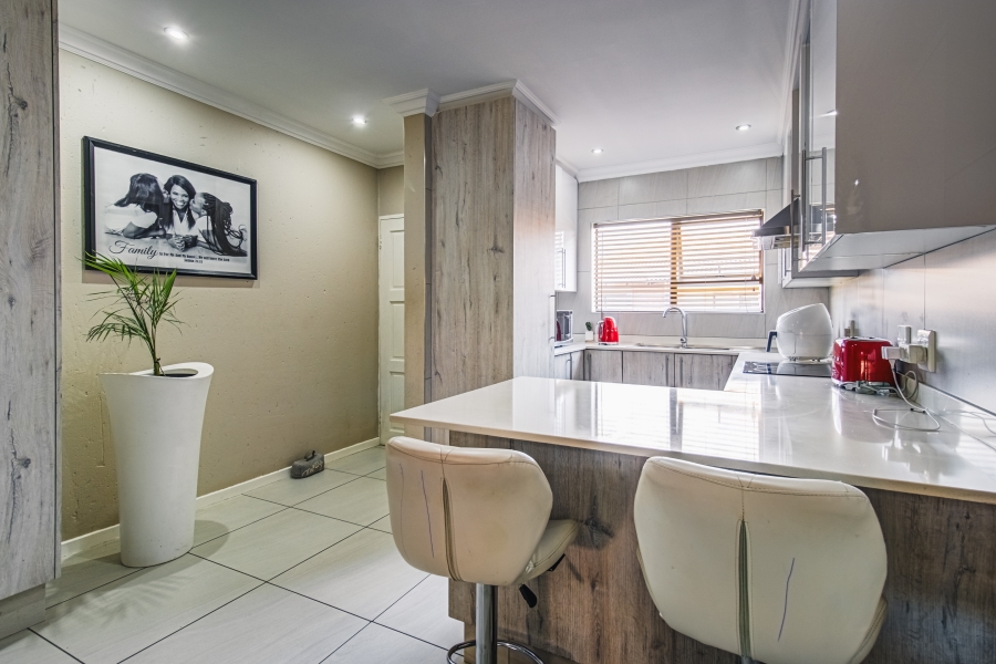 3 Bedroom Property for Sale in Helderwyk Gauteng