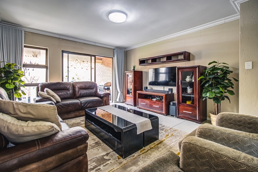 3 Bedroom Property for Sale in Helderwyk Gauteng