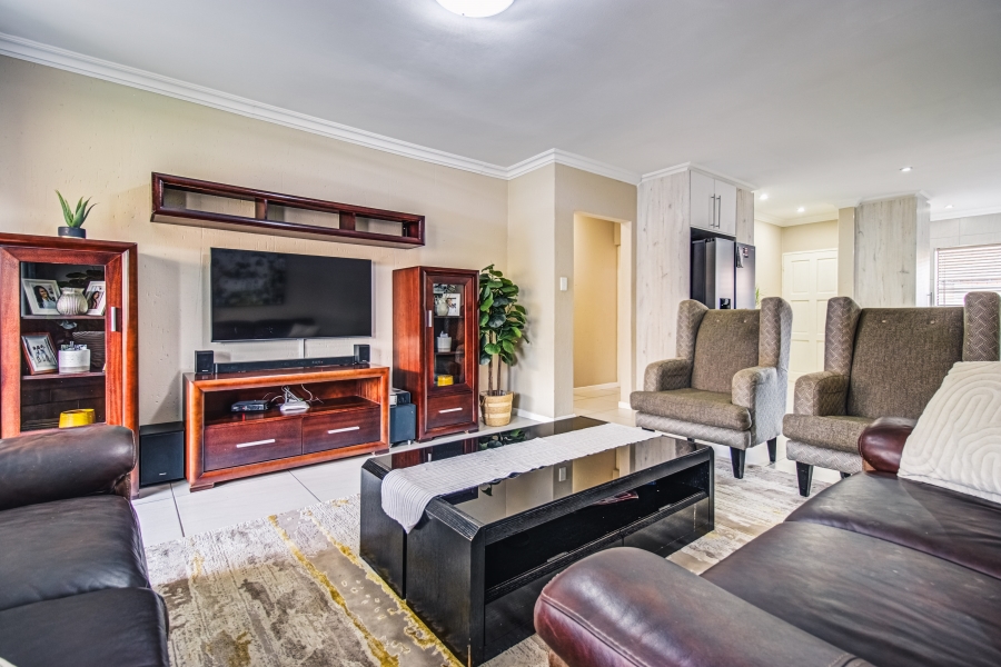 3 Bedroom Property for Sale in Helderwyk Gauteng