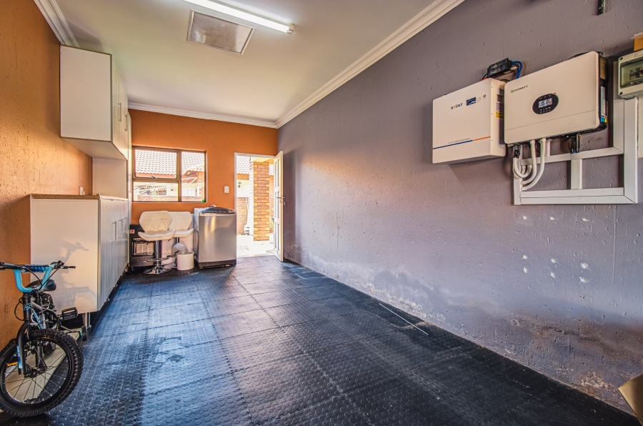 3 Bedroom Property for Sale in Helderwyk Gauteng